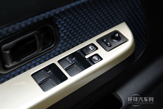 2013款 2.4L 四驅(qū)標準紀念版 國IV