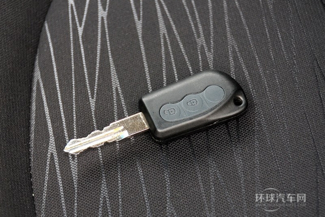 2012款 1.0L IMT時(shí)尚版 國V