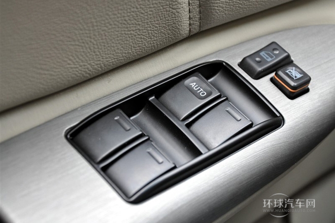 2011款 新銳版 1.5L 手動標準型