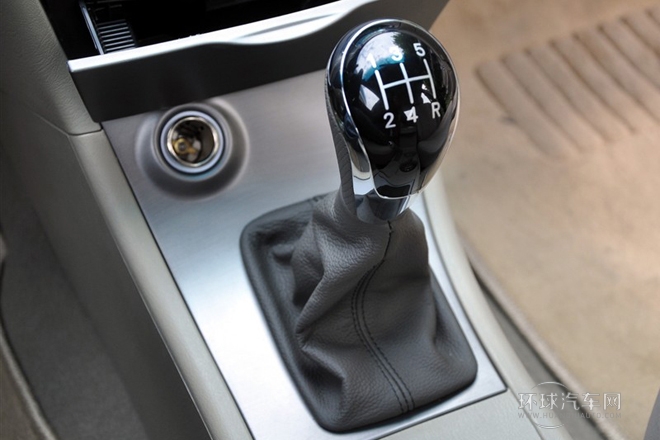 2011款 新銳版 1.5L 手動標(biāo)準(zhǔn)型