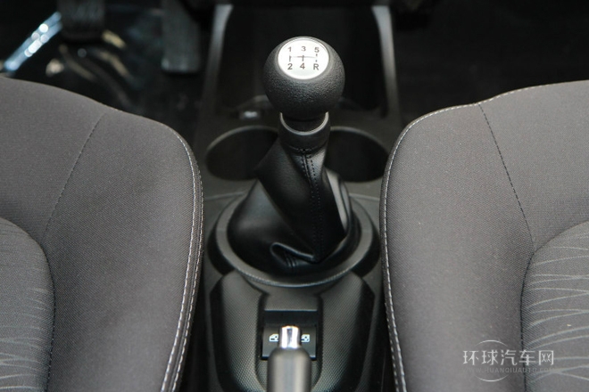 2012款 1.0L 手動(dòng)親情版 國IV