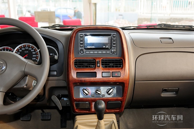 2011款 2.5T柴油兩驅標準型