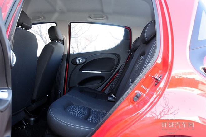 2012款 1.0L 手動時尚版 國V