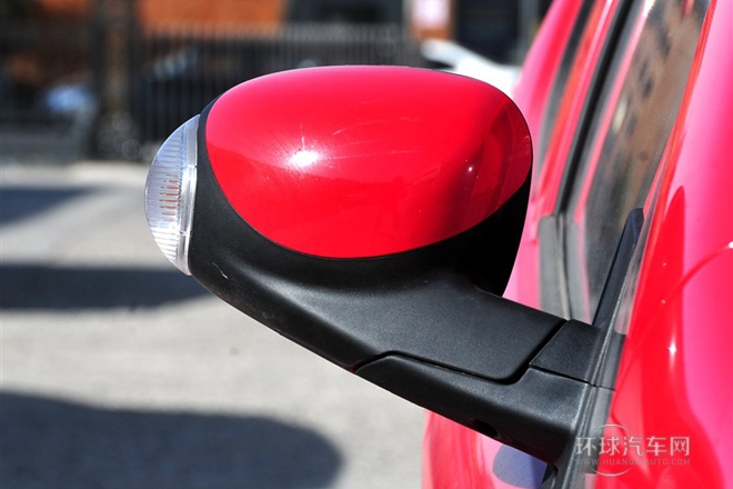 2012款 1.0L 手動時尚版 國V