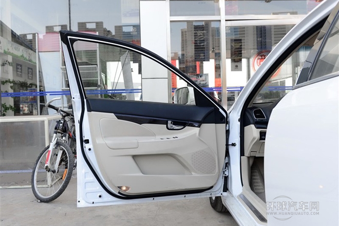 2013款 1.8T 自動精英型 國IV