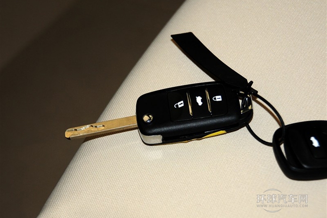 2013款 1.8T 自動精英型 國V