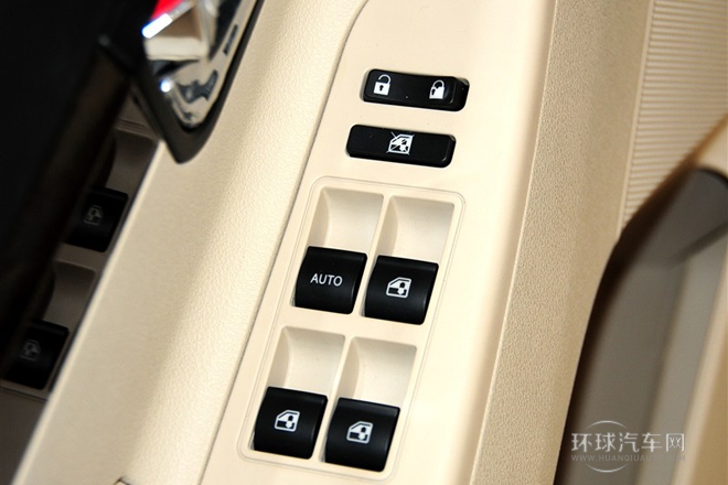 2013款 1.8T 自動精英型 國V