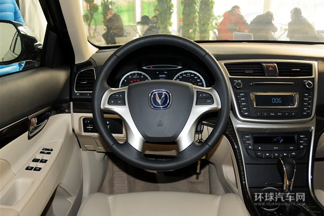 2013款 1.8T 自動精英型 國V