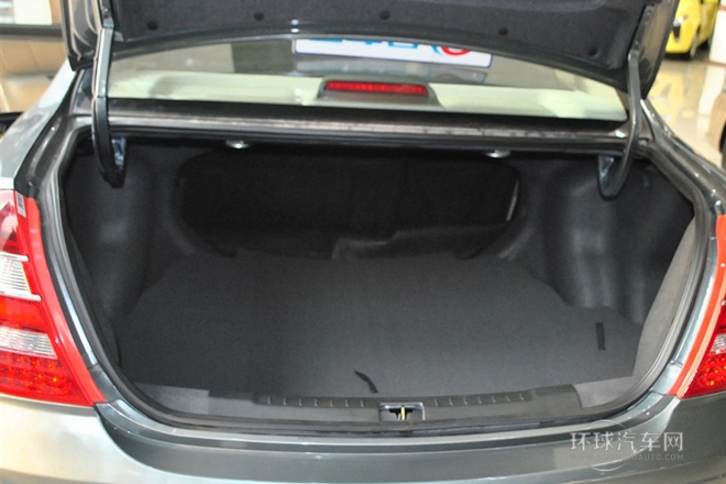 2011款 新銳版 1.8L 手動舒適型