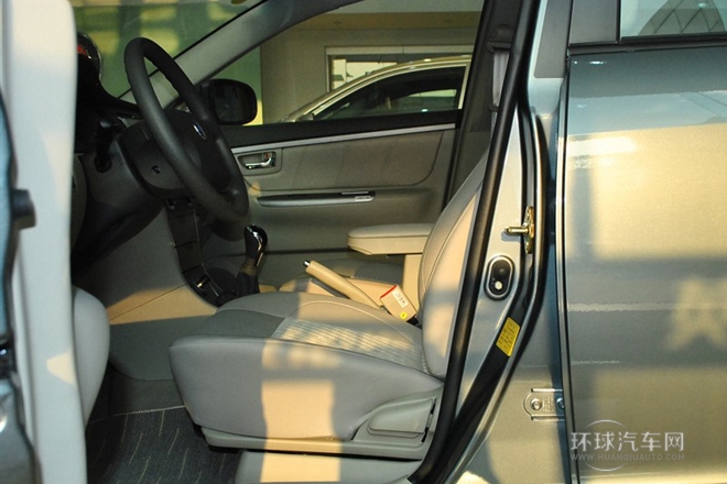 2011款 新銳版 1.8L 手動舒適型