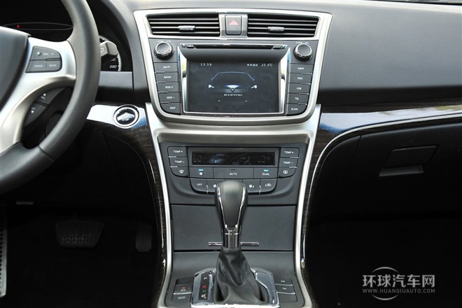 2013款 1.8T 自動旗艦型 國V