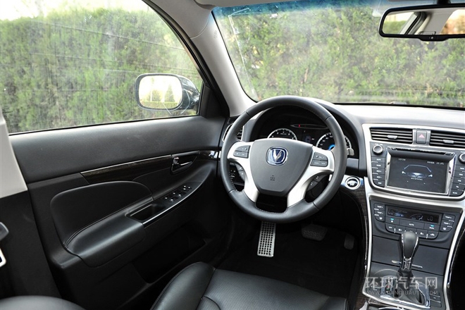 2013款 1.8T 自動旗艦型 國V