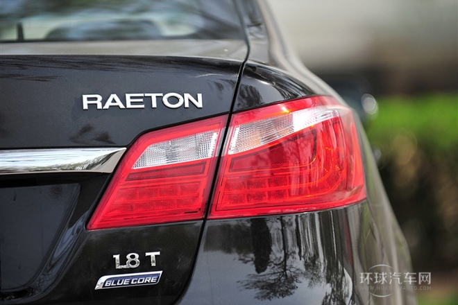 2013款 1.8T 自動旗艦型 國V