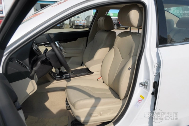 2013款 1.8T 自動尊崇型