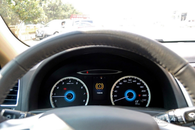 2013款 1.8T 自動尊崇型