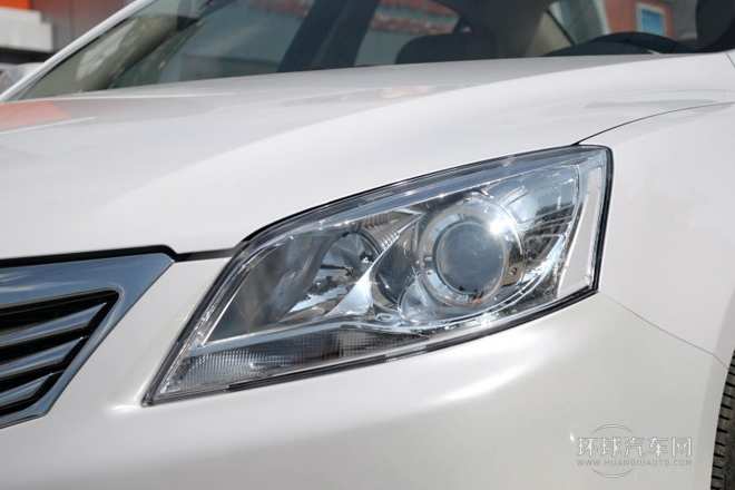 2013款 1.8T 自動尊崇型