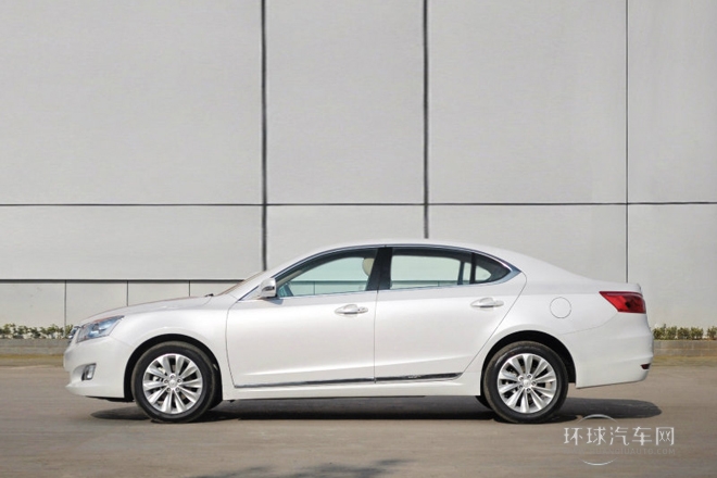 2013款 1.8T 自動(dòng)尊崇型