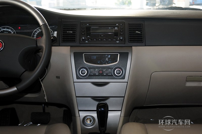 2012款 1.8L 自動尊貴型