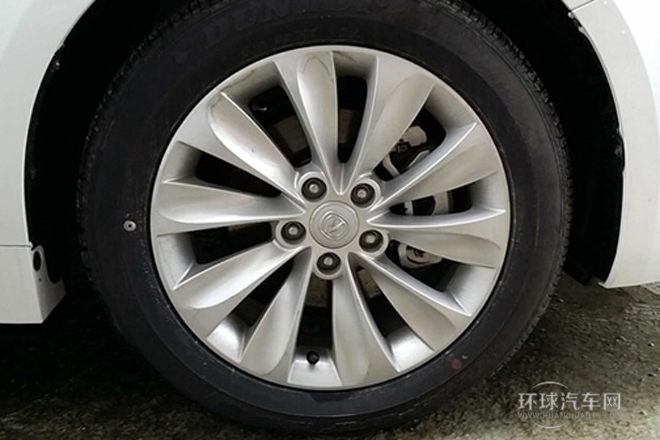 2013款 1.8T 自動尊貴型 國IV