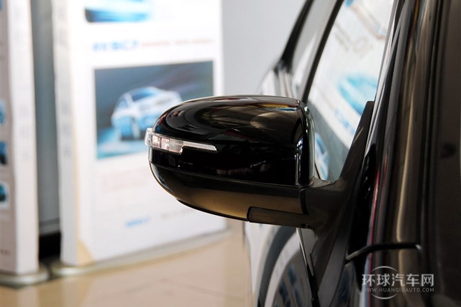 2012款 1.8L 自動尊貴型