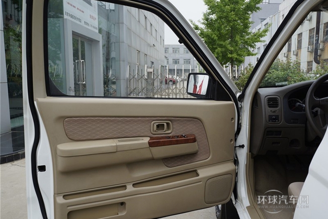 2013款 2.4L兩驅高級型5座ZN6494