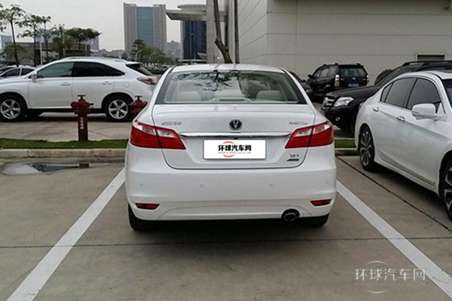 2013款 1.8T 自動尊貴型 國IV