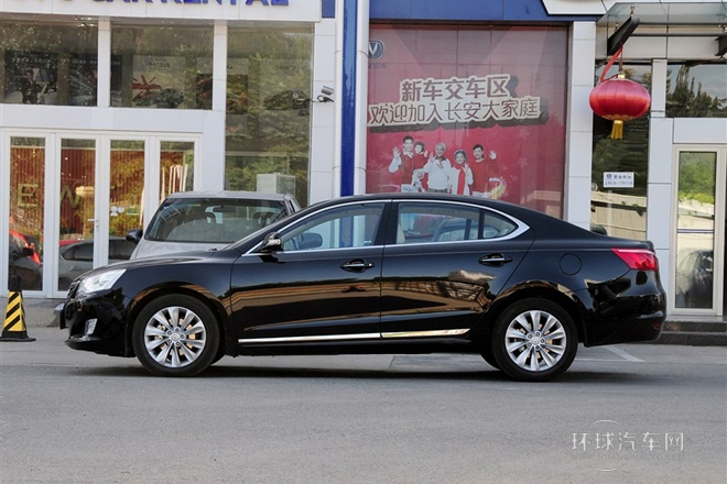 2013款 1.8T 自動尊貴型 國V