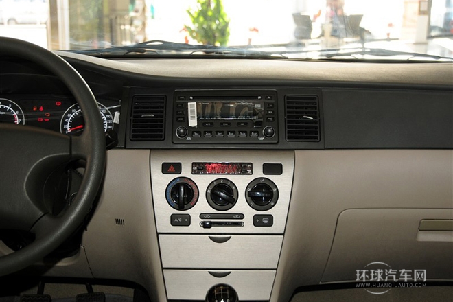 2012款 節(jié)能版 1.5L 手動進取型