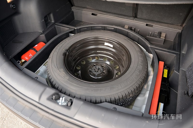 2013款 2.0L 手動舒適型 國IV