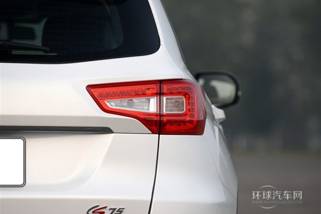 2013款 2.0L 手動舒適型 國IV