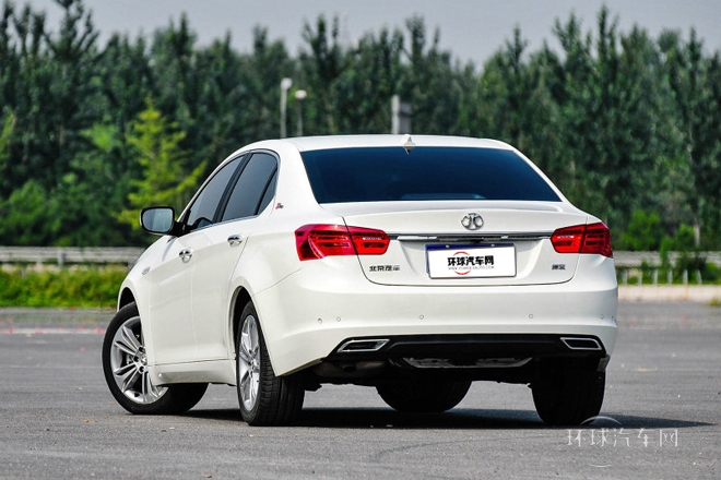 2013款 2.3T 豪華版