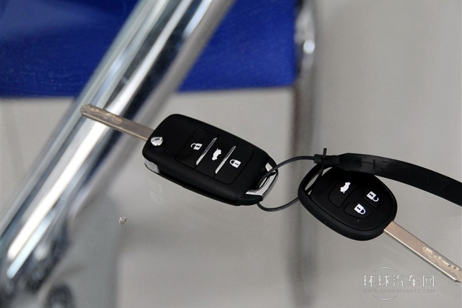 2013款 2.0L 手動(dòng)舒適型 國(guó)V