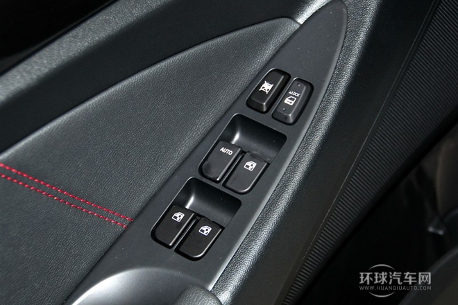 2013款 2.0L 手動舒適型 國V