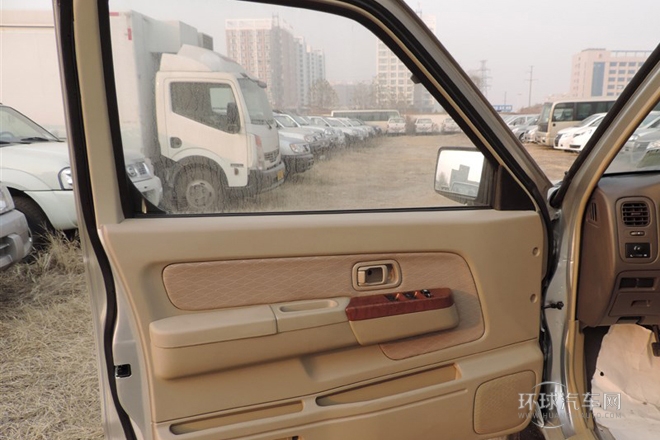 2012款 2.4L四驅(qū)高級(jí)版7座ZN6494