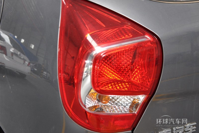 2011款 1.5L 手動尊貴型