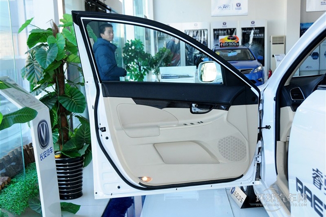 2013款 2.0L 自動豪華型 國IV