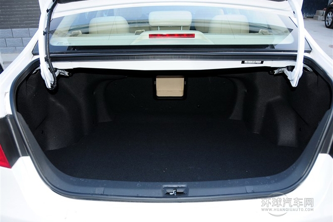 2013款 2.0L 自動豪華型 國V