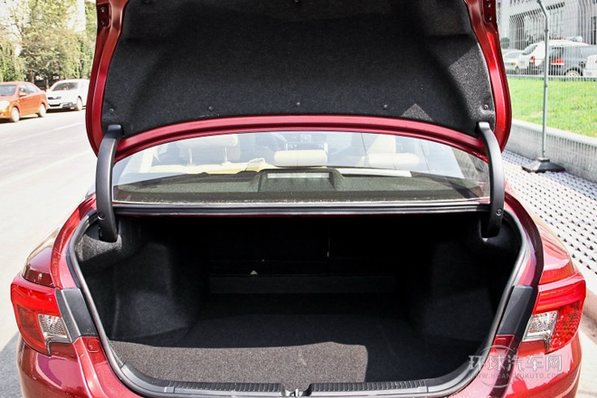 2013款 2.5V 尊銳版