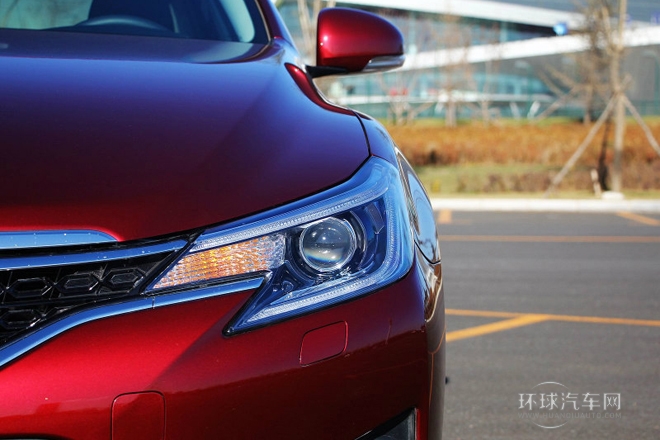 2013款 2.5V 尊銳版