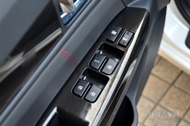 2014款 1.5T 自動運動尊貴型