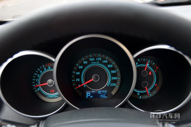 2014款 1.5T 自動(dòng)運(yùn)動(dòng)尊貴型