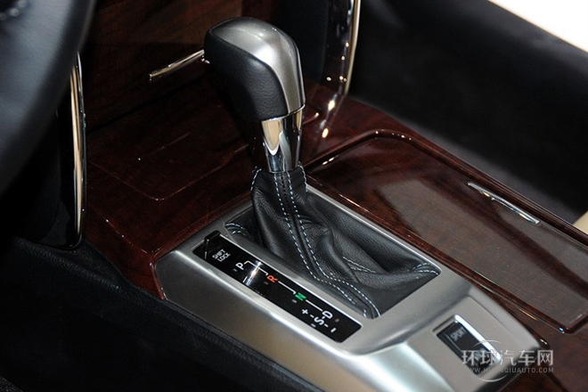 2013款 3.0V 尊銳導航版