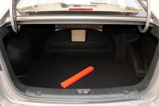 2014款 1.6L 手動尊貴型