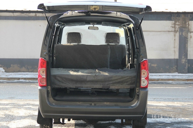 2011款 1.2L標準型