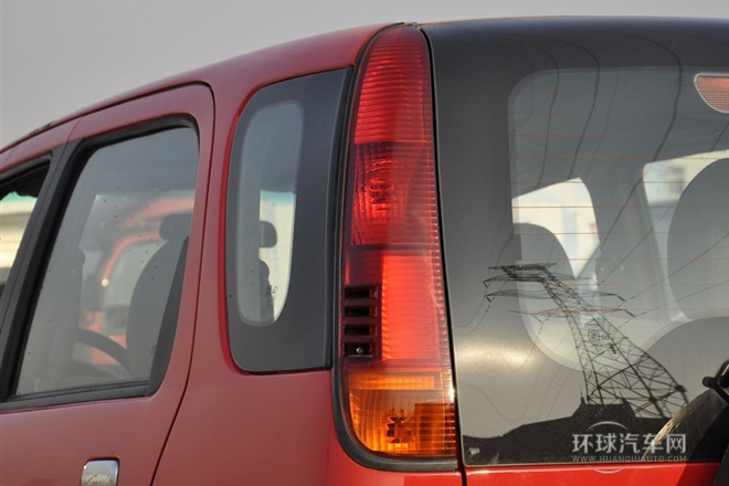 2010款 1.3L 標(biāo)準(zhǔn)型