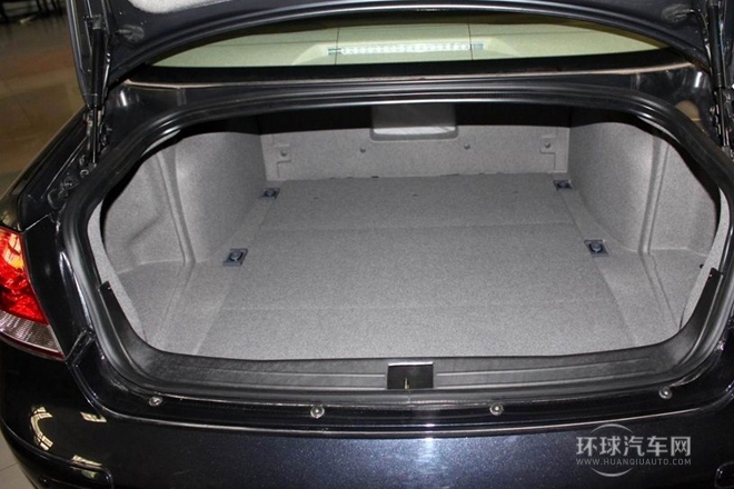 2011款 2.0L 手動豪華型