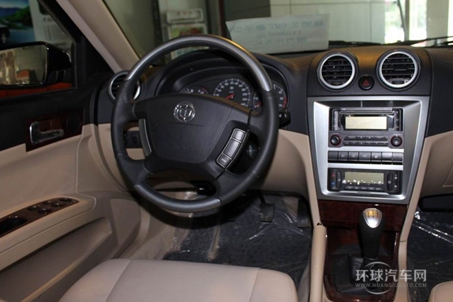 2011款 2.0L 手動豪華型