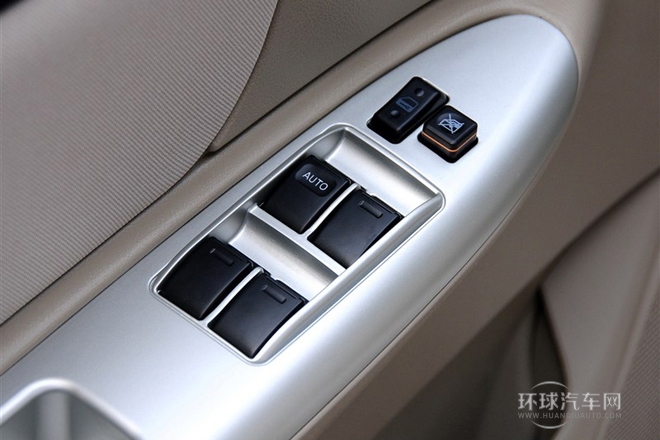 2014款 1.5L 手動精英型