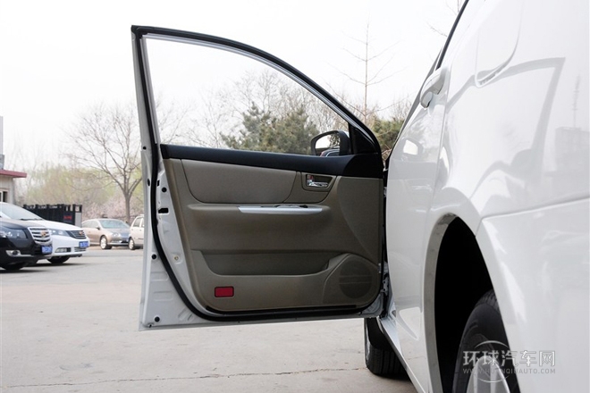 2014款 1.5L 手動(dòng)精英型