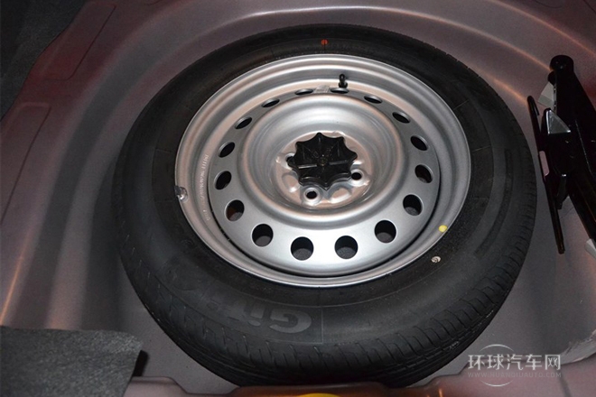 2014款 1.5L 手動(dòng)尊貴型